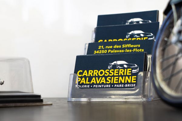carrosserie-palavasienne-cartes-de-visite41AB4678-5A51-A07F-C997-8E1C7C59FC57.jpg